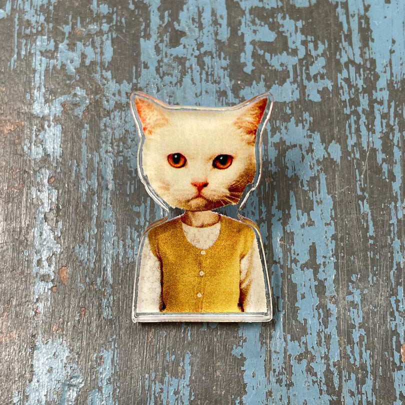MUSTARD TANK PIN BADGE